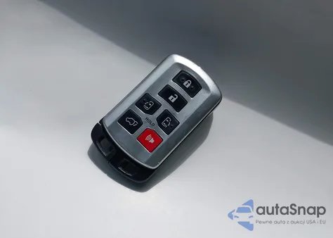 2015 Toyota Sienna Xle 8 Passenger z USA, uszkodzony, nr VIN 5TDYK3DC8FS537661